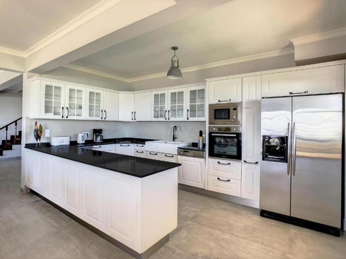 Kitchen 4, Villa Baradaye by Atlantic Holiday, Calheta