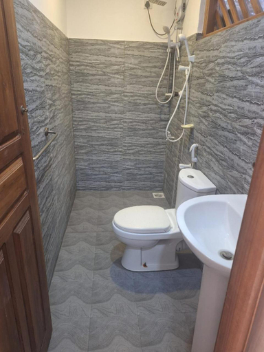 Bathroom 3, Sandy Beach Hotel, Pothuvil