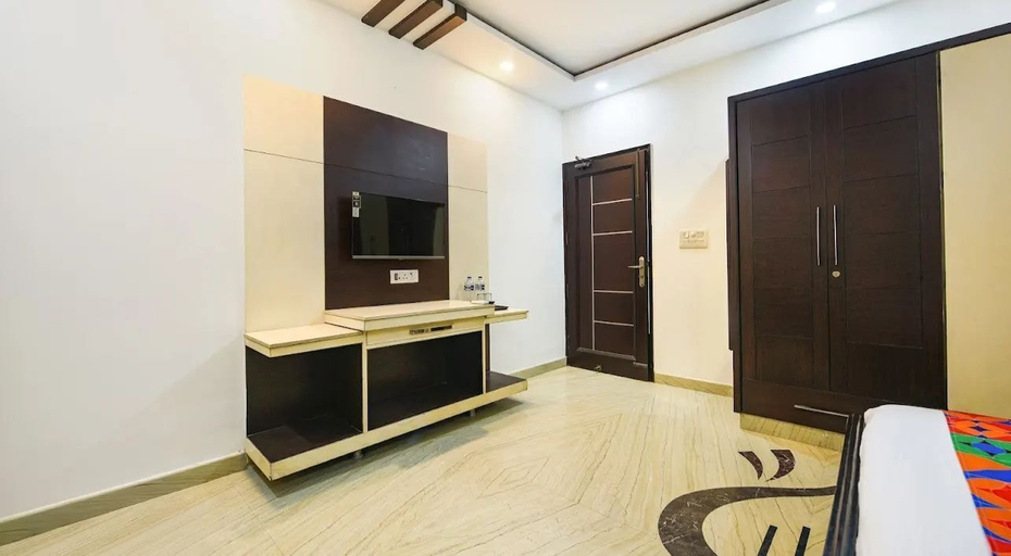 Room 4, Hotel Greysky Residency New Delhi, Delhi