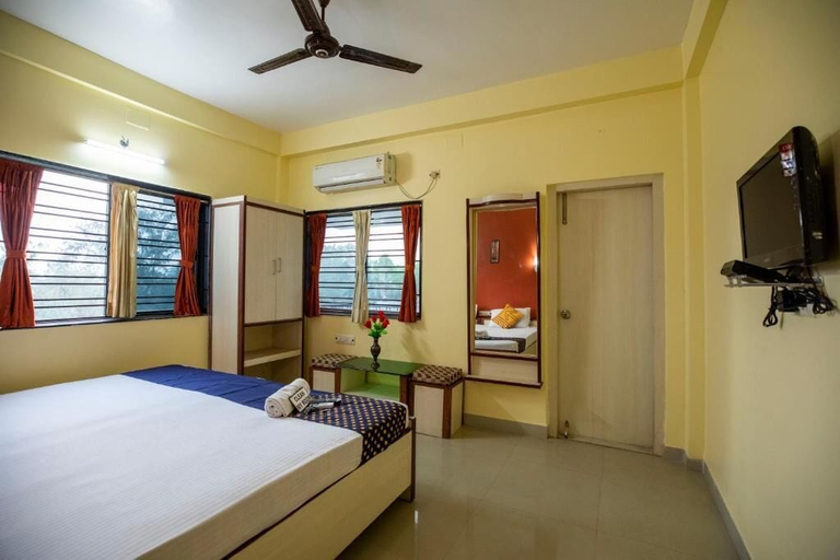 Room 2, Hotel Tulusi Inn, Purba Medinipur