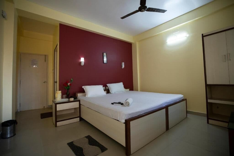 Room 4, Hotel Tulusi Inn, Purba Medinipur