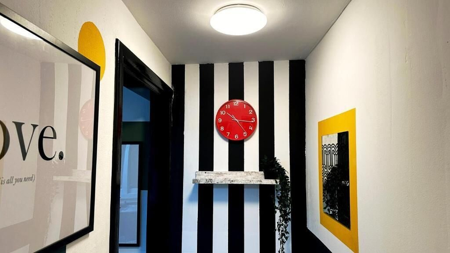 Interior 2, Cozy Corner Partition Room in Al Seef, Dubai
