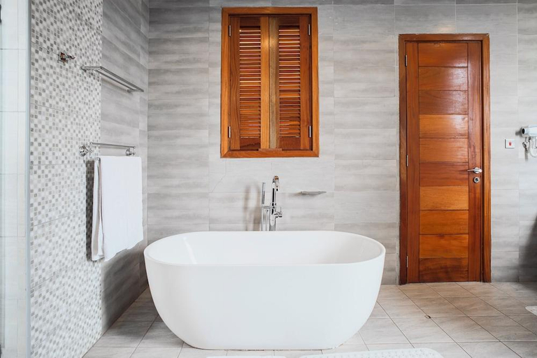 Bathroom 4, Maiyan Villas, Laikipia North