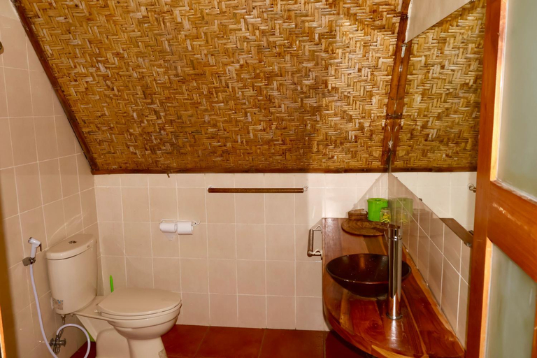 Bathroom 4, Mbeliling Mountain Ecolodge, West Manggarai