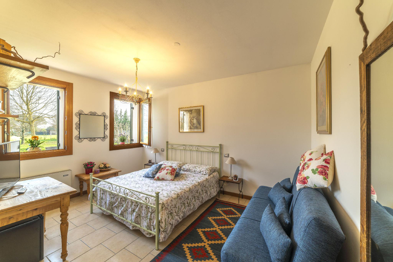 Bedroom 2, Agriturismo Al Botteniga, Treviso