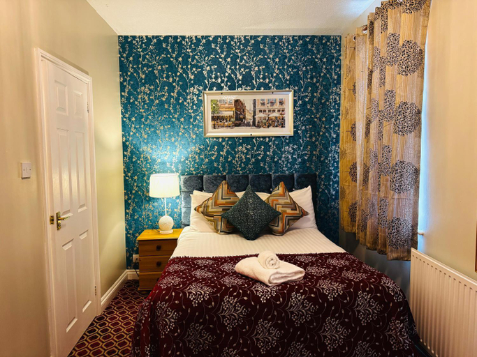 Bedroom 2, 4 Sisters Inn, Lincolnshire