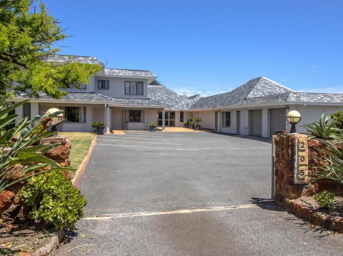 Exterior 2, Sandbaai Country House, Overberg