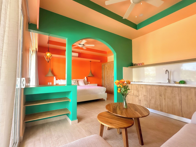 Room 5, Evolution, Santa Cruz