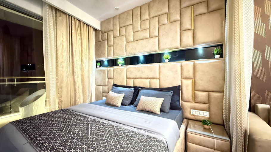 Room 4, 41 Floor River View - TheRoomeraStay, Gautam Buddha Nagar