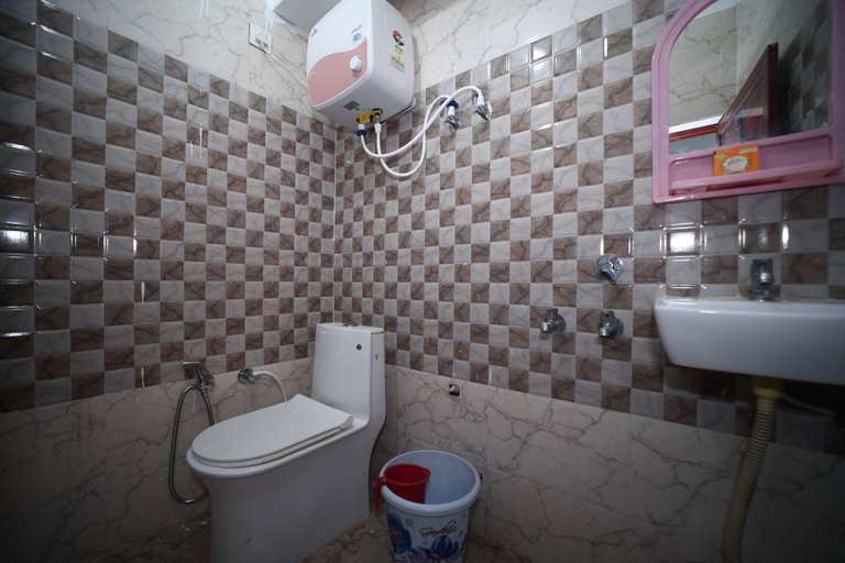 Bathroom 3, The Sawariya Palace, Faizabad
