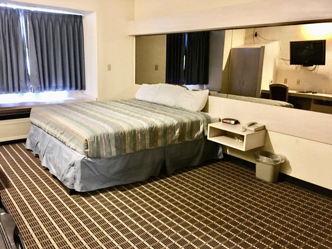 Bedroom 4, Chadron Inn & Suites, Dawes