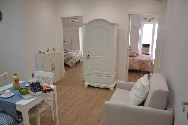 Bedroom 2, B&B Coffee and City, Napoli