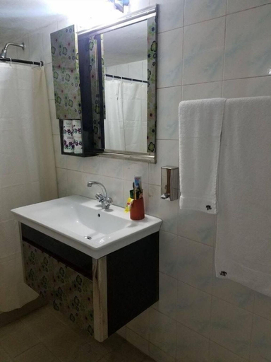 Bathroom, Hotel De Meridian Ltd, Dhaka