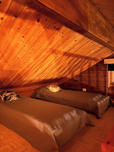 Room 3, Napakettu Holiday Village, Lapland