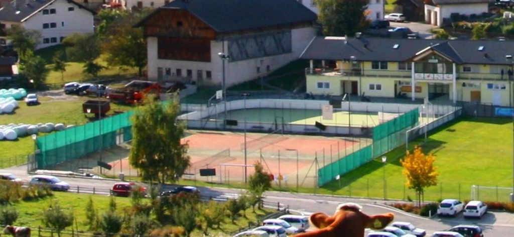 Others 4, Bonichhof, Bolzano