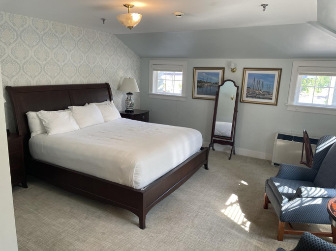 Bedroom 3, Black Point Inn, Cumberland