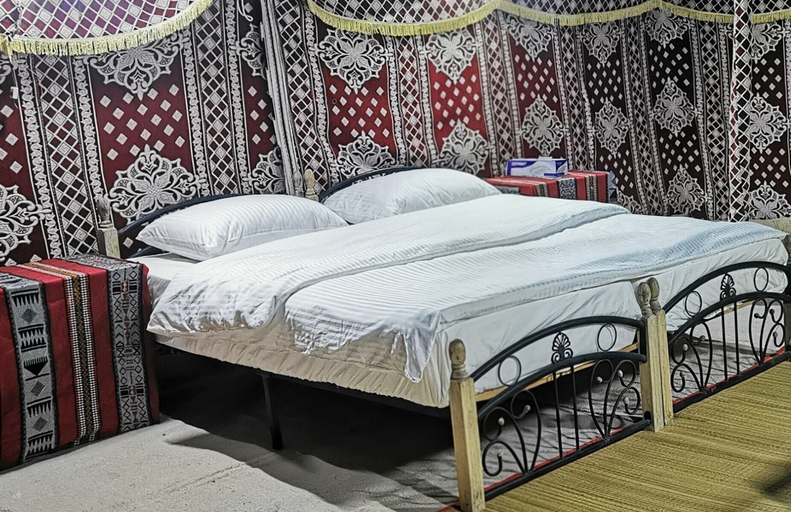 Room 4, Desert wondersCamp, Biddiya