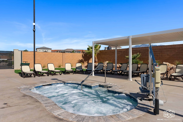 Pool 5, Forever Summer 5 Bedroom Townhouse, Washington