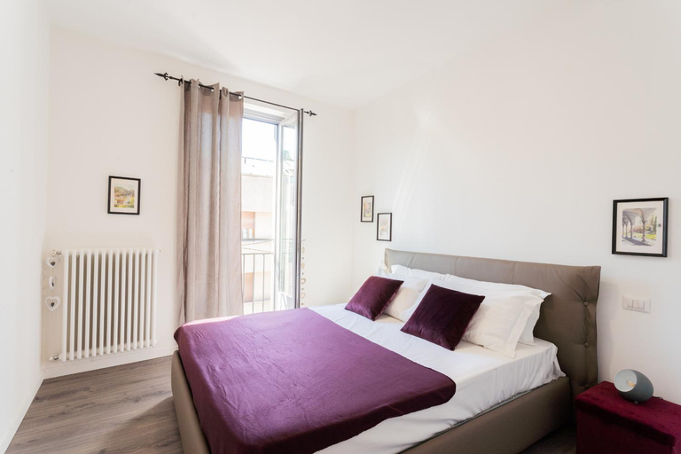 Bedroom 2, Central & Modern Apartment by Rent All Como, Como