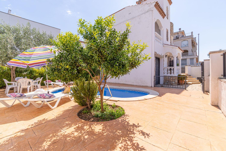 Others 2, Apart-rent Casa con piscina Sant Maurici 0191, Girona