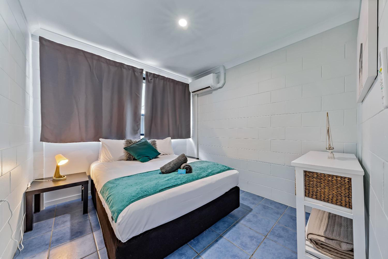 Others 2, Airlie Sun & Sand Accommodation #5 KIDS STAY FREE, Whitsunday