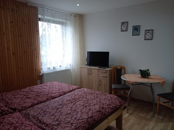 Others 5, Sarka, Poprad