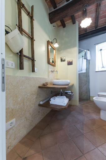 Bathroom 4, La Corte Segreta, Siena