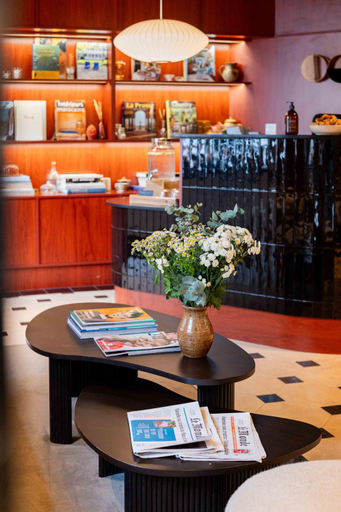 Food & Drinks 5, Arian Hotel, Paris