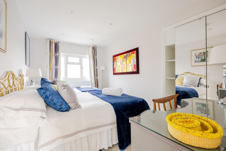 Bedroom 2, Wavertree Hotel, London