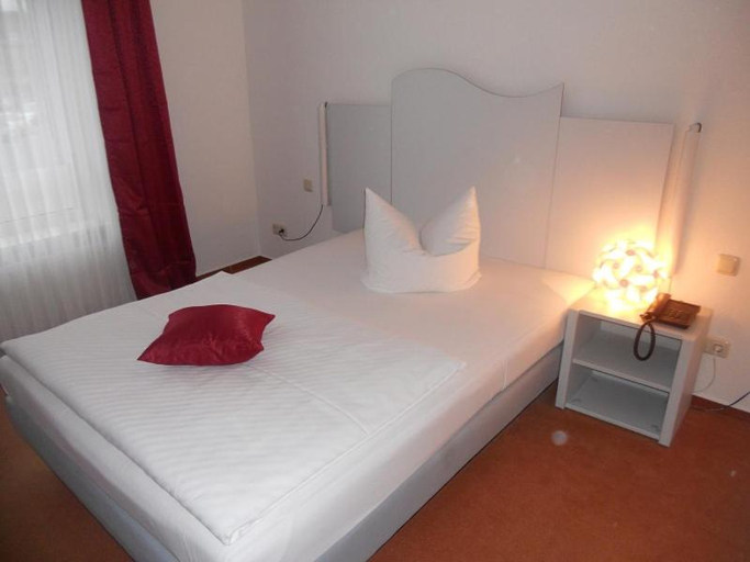 Bedroom 3, Hotel und Restaurant Rosenkranz, Leipzig