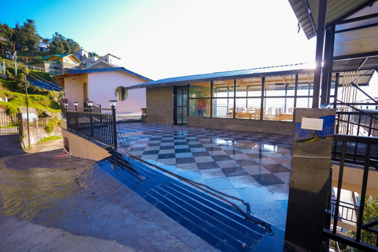 Property grounds 2, Aurora Ridge Residence, Nainital