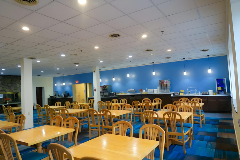 Food & Drinks 3, Days Inn by Wyndham Lincoln, Grafton