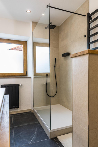 Bathroom 4, Hotel Garni Edelweiß, Traunstein