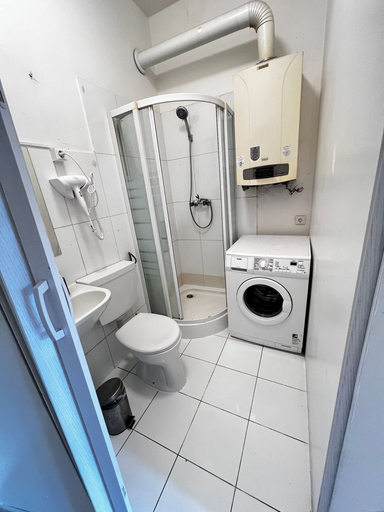 Bathroom 4, Cozy 2BR Apartment Near Schöpfwerk, Wien