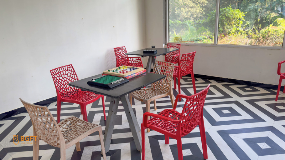 Dining 3, Mountain Woods Farm Stay, Raigarh