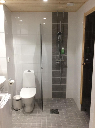 Bathroom 3, Kotimaailma Apartments Siljotie, Lapland