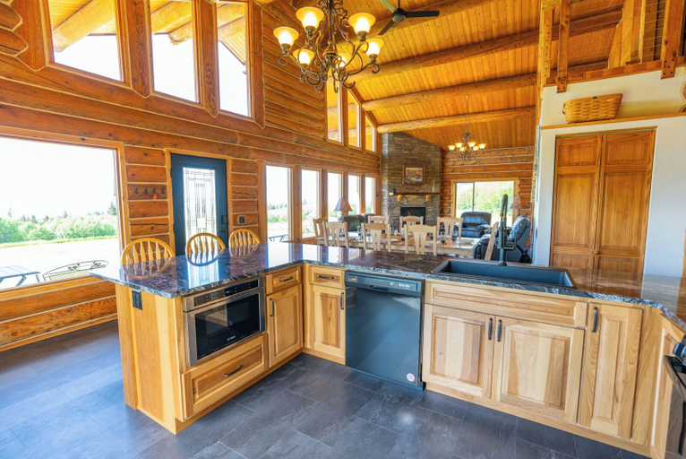 Dining 2, Destination Alaska Charters - Cabin 1, Kenai Peninsula