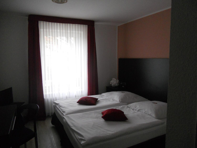 Bedroom 2, Hotel und Restaurant Rosenkranz, Leipzig