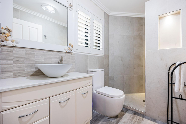 Bathroom 4, Grange Resort Hervey Bay, Hervey Bay - Pt A