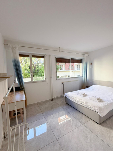Guestroom, Elegant and Comfortable Studio Jouvenet, Paris