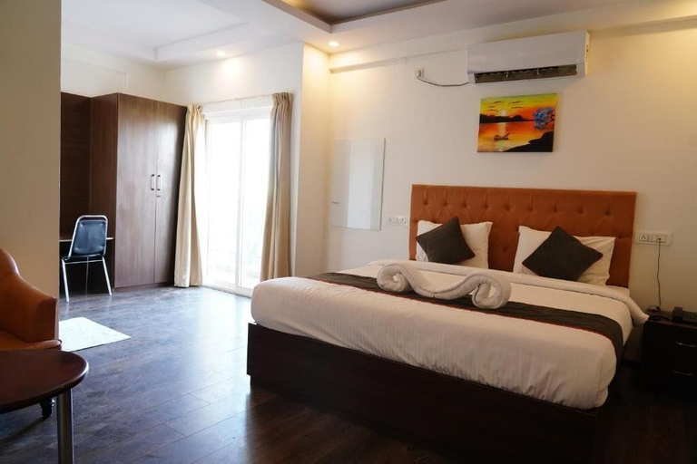 Room 4, Suraksha Stay ITPL Hotel, Bangalore