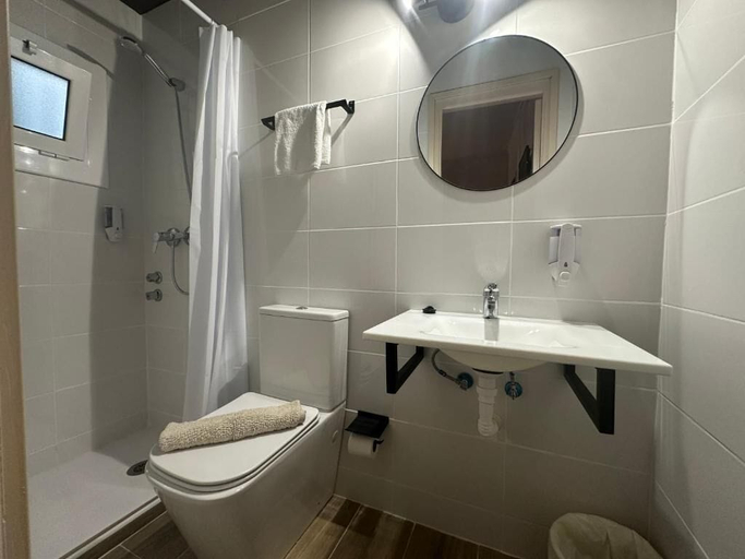 Bathroom 4, Can Setmanes by CozyCatalonia, Girona
