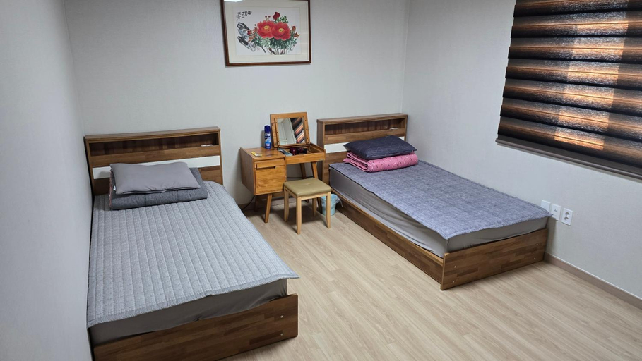 Bedroom 4, Guesthouse Gilson, Goseong