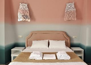 Others 4, Inn Eliton, Central