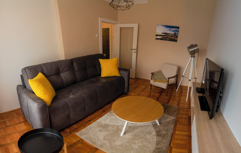 Others 5, Apartman no.5, Novi Sad