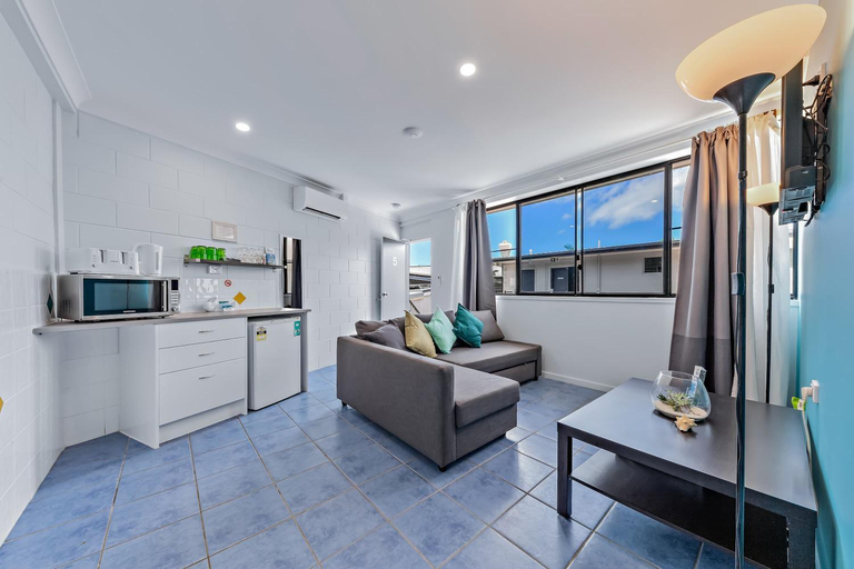 Others 5, Airlie Sun & Sand Accommodation #5 KIDS STAY FREE, Whitsunday