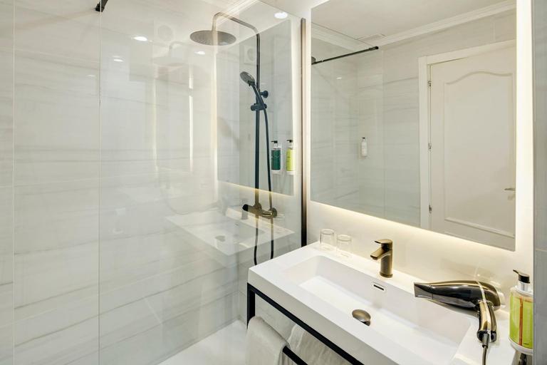 Bathroom 4, Hotel Las Casas De Los Mercaderes, Sevilla