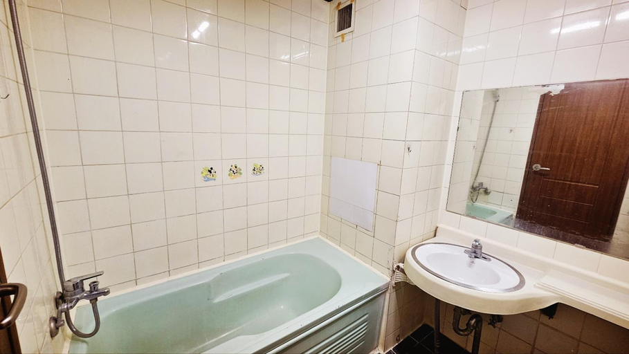 Others 1, Samwoo Motel, Changwon