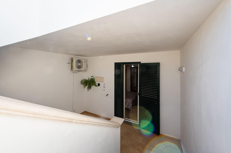 Others 5, Casa LILLa & CICLAMINO, Lecce