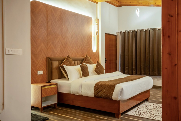 Room 5, Sunoraa Luxury Hotel And Spa, Dehradun